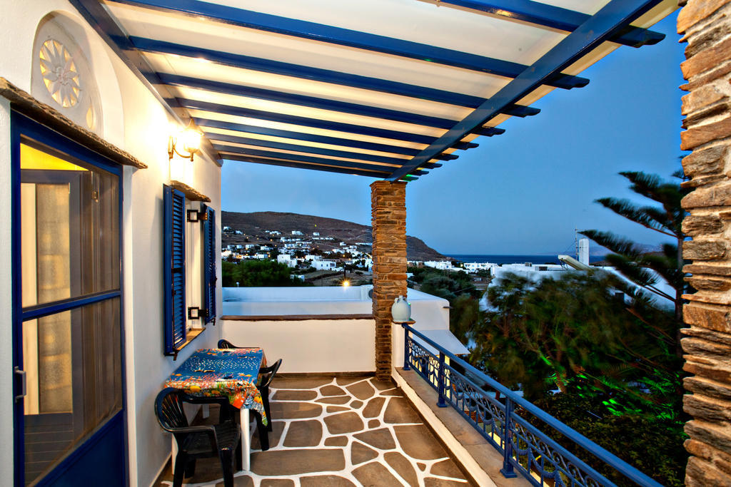 Irini Studios In Tinos Агиос-Иоаннис Экстерьер фото